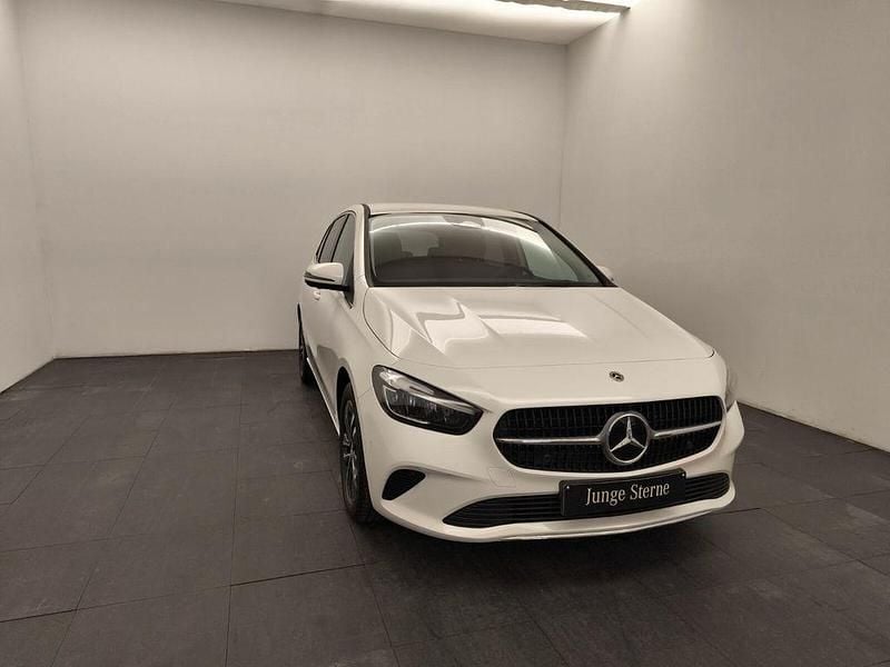 Gebraucht Mercedes E250 Advanced 163 PS (119 kW) 2025 Weiß Limousine