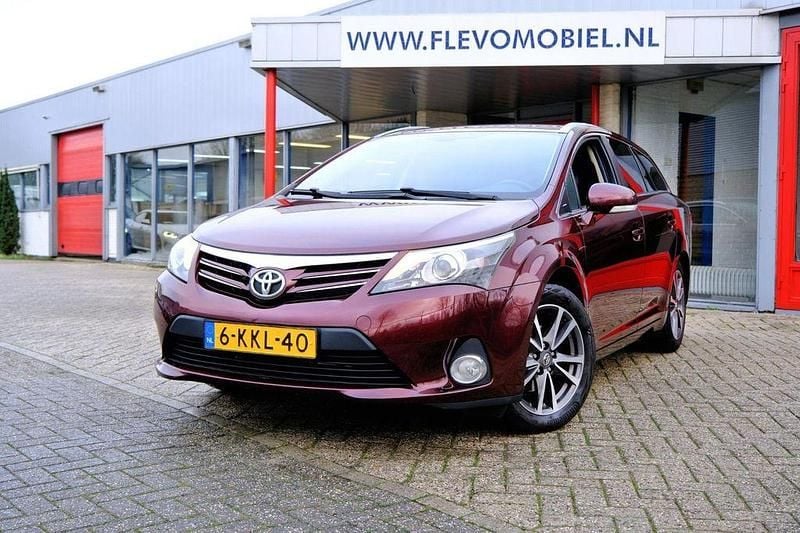 Rot Gebraucht 2013 Toyota Avensis Business Edition Kombi | 7.500 € (Fairer Preis) - Bild 1/4