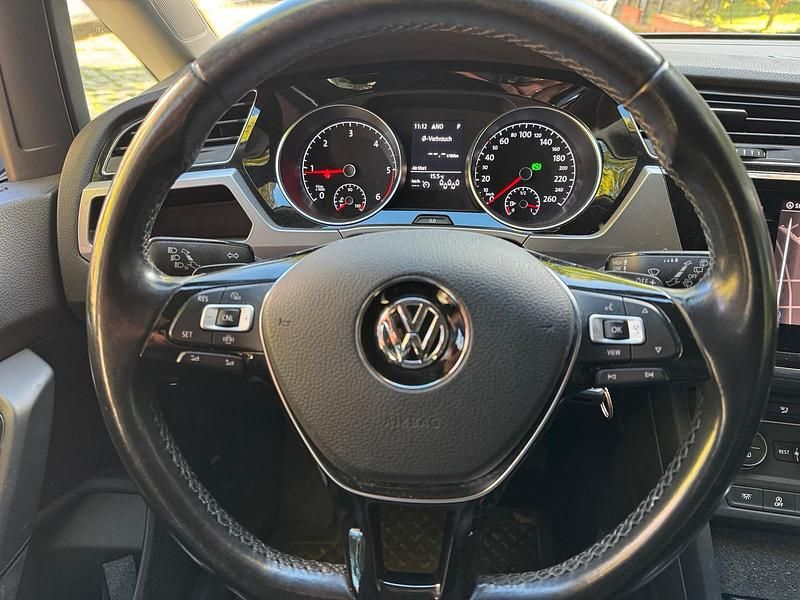 Gebraucht 2021 VW Touran Van / Kleinbus | 12.300 € (Guter Preis) - Bild 1/4