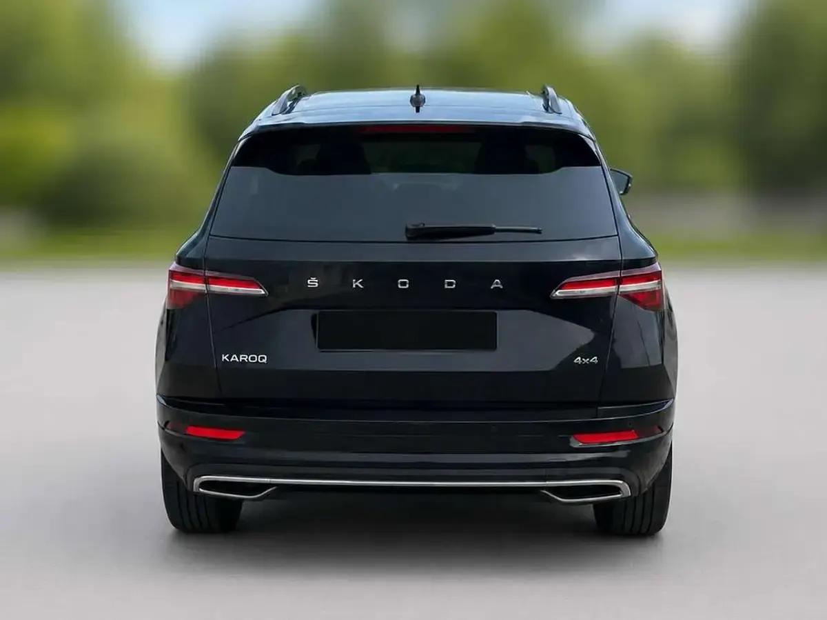 Gebraucht Skoda Karoq SportLine 190 PS (139 kW) 2022 Schwarz SUV