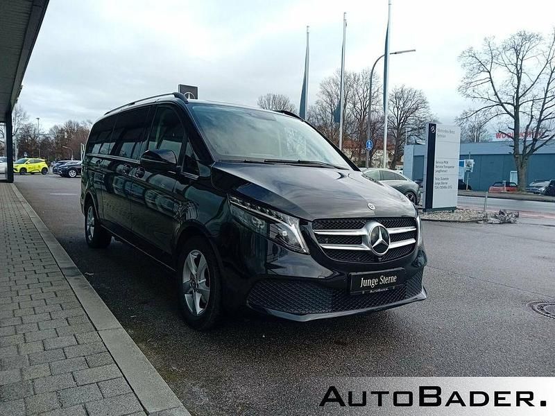 Gebraucht Mercedes V300 237 PS (174 kW) 2023 Schwarz Van / Kleinbus