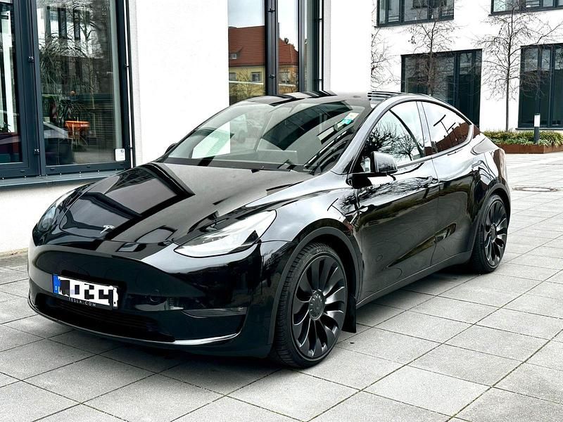 Schwarz Gebraucht 2022 Tesla Model Y Performance SUV | 29.999 € (Superpreis) - Bild 1/4