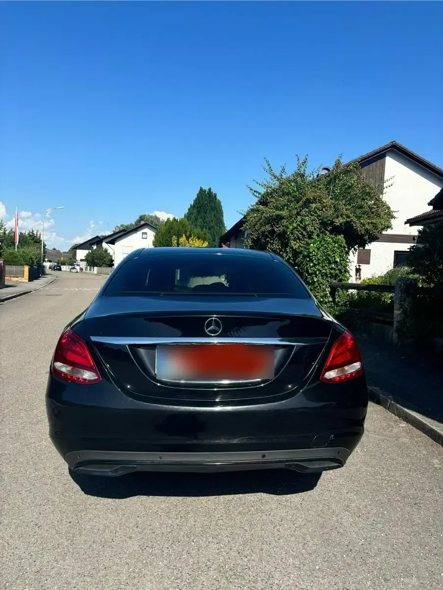 Gebraucht Mercedes C220 170 PS (125 kW) 2016 Schwarz Limousine