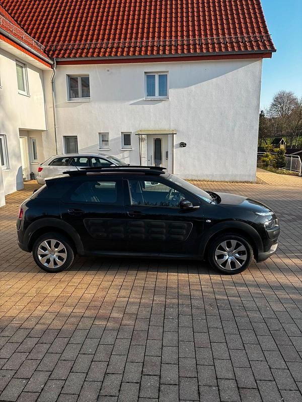 Gebraucht Citroën C4 Cactus 86 PS (63 kW) 2017 Schwarz Kleinwagen