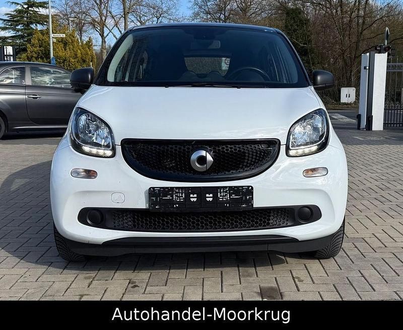 Gebraucht Smart ForFour Passion 90 PS (66 kW) 2018 Weiß Kleinwagen