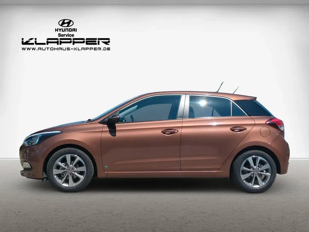 Gebraucht Hyundai i20 YES! 101 PS (74 kW) 2015 Braun Kleinwagen