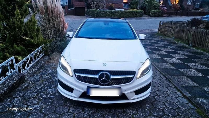Gebraucht Mercedes A200 156 PS (114 kW) 2015 Weiß Limousine