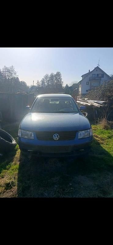 Gebraucht VW Passat 125 PS (91 kW) 2000 Blau Limousine