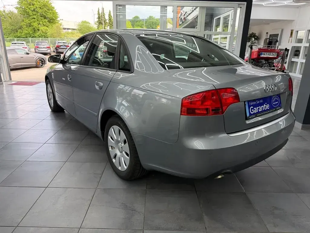 Gebraucht Audi A4 Comfort 179 PS (131 kW) 2006 Grau Limousine