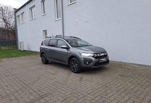 Neu Dacia Jogger Expression 141 PS (103 kW) 2025 Dolomitgrau Van / Kleinbus