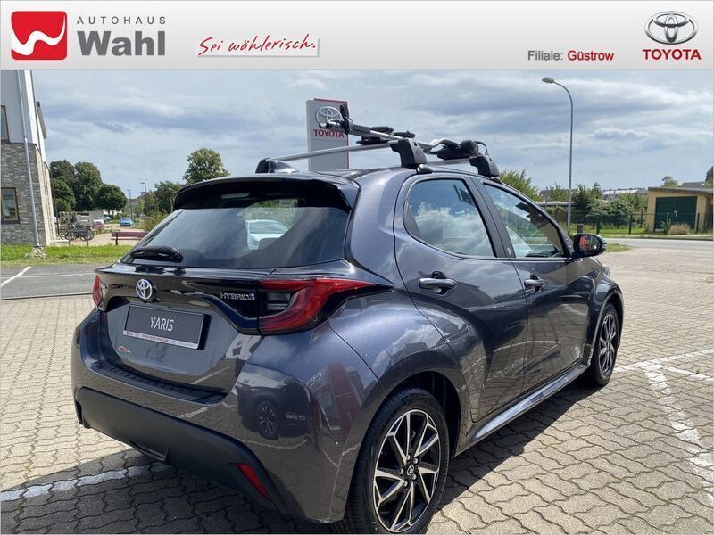 Gebraucht Toyota Yaris Hybrid Team 116 PS (85 kW) 2023 Marlingrau Kleinwagen