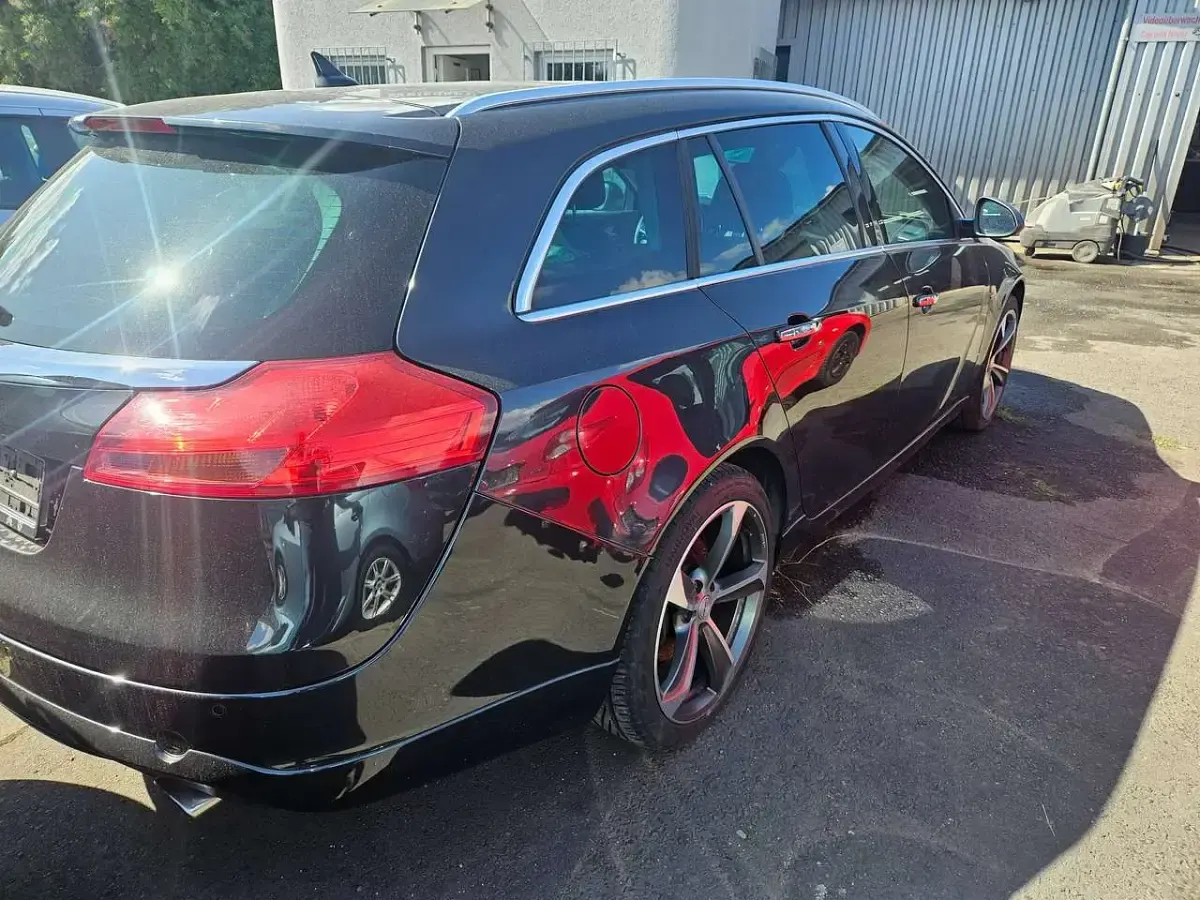 Gebraucht Opel Insignia Cosmo 260 PS (191 kW) 2010 Karbonschw graphitschw midnigh Kombi