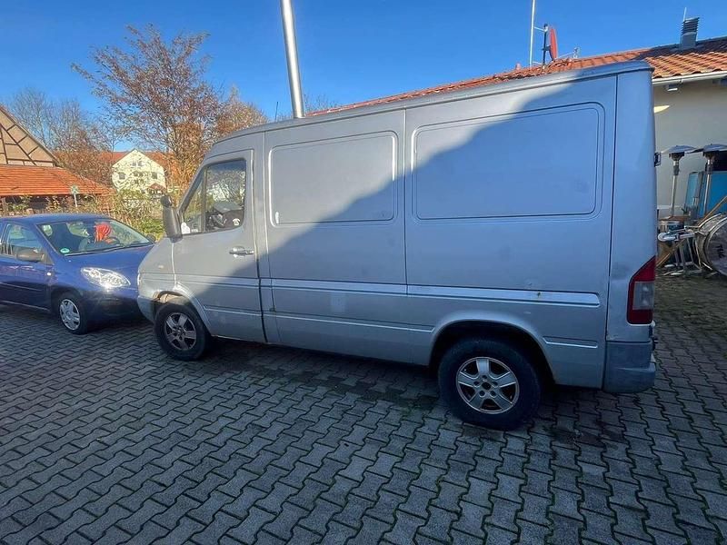 Second-hand Mercedes Sprinter 109 CP (80 kW) 2004 Van