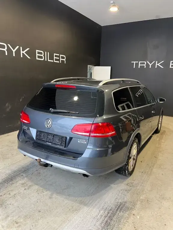 Gebraucht VW Passat Alltrack Basis 177 PS (130 kW) 2013 Grau Kombi