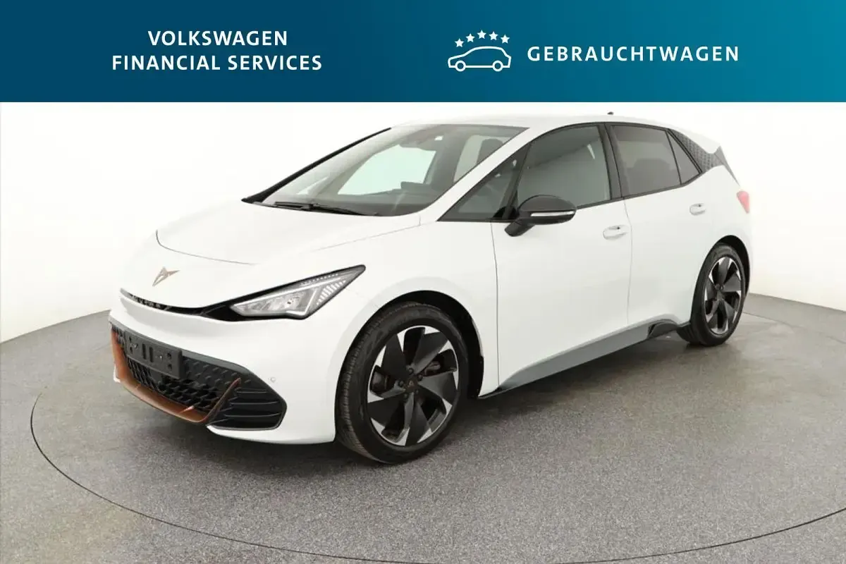 Usata Cupra Born e-Boost 169 kW (231 CV) 2023 Bianco Utilitaria