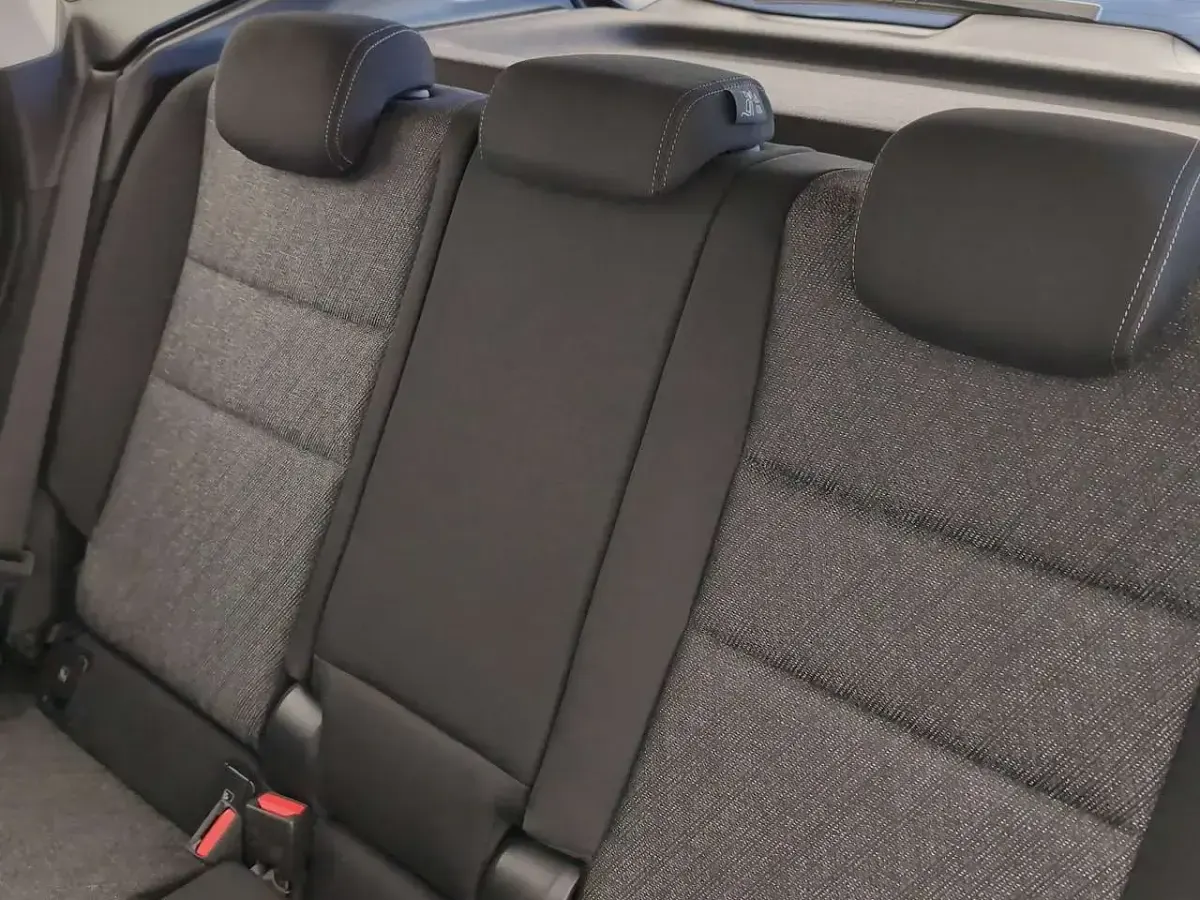 Gebraucht BMW 220 Active Tourer Luxury Line 150 PS (110 kW) 2025 Sparkling kupfergrau metallic Van / Kleinbus