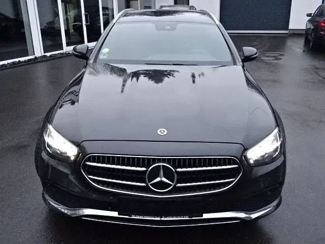 Gebraucht Mercedes E200 160 PS (117 kW) 2021 Grau Limousine