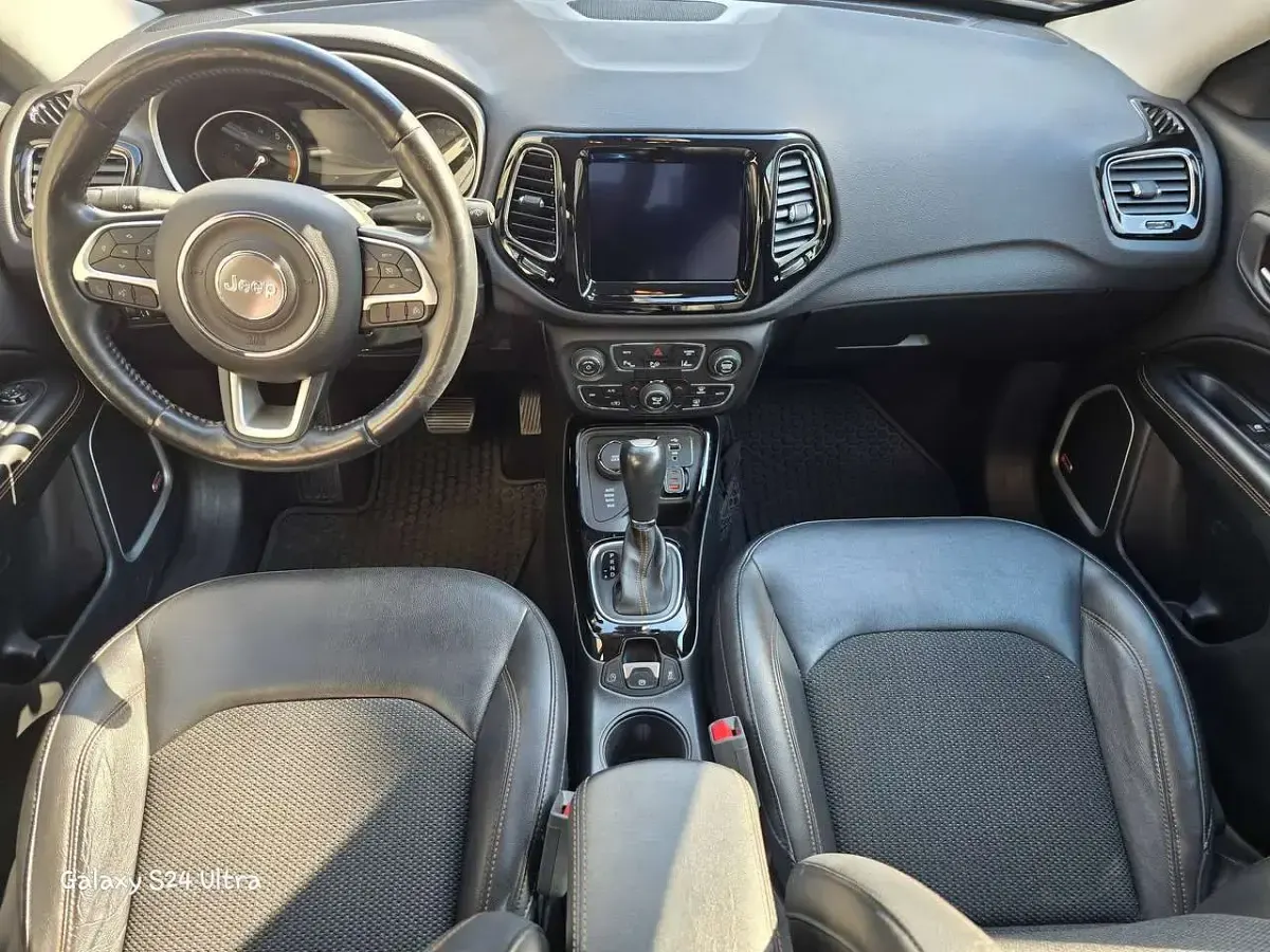 Gebraucht Jeep Compass Limited 170 PS (125 kW) 2018 Schwarz SUV