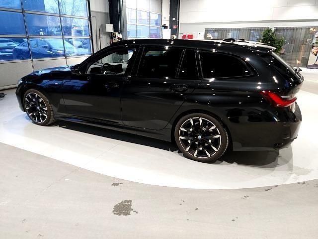 Gebraucht BMW 320 Performance 190 PS (139 kW) 2025 Schwarz Kombi