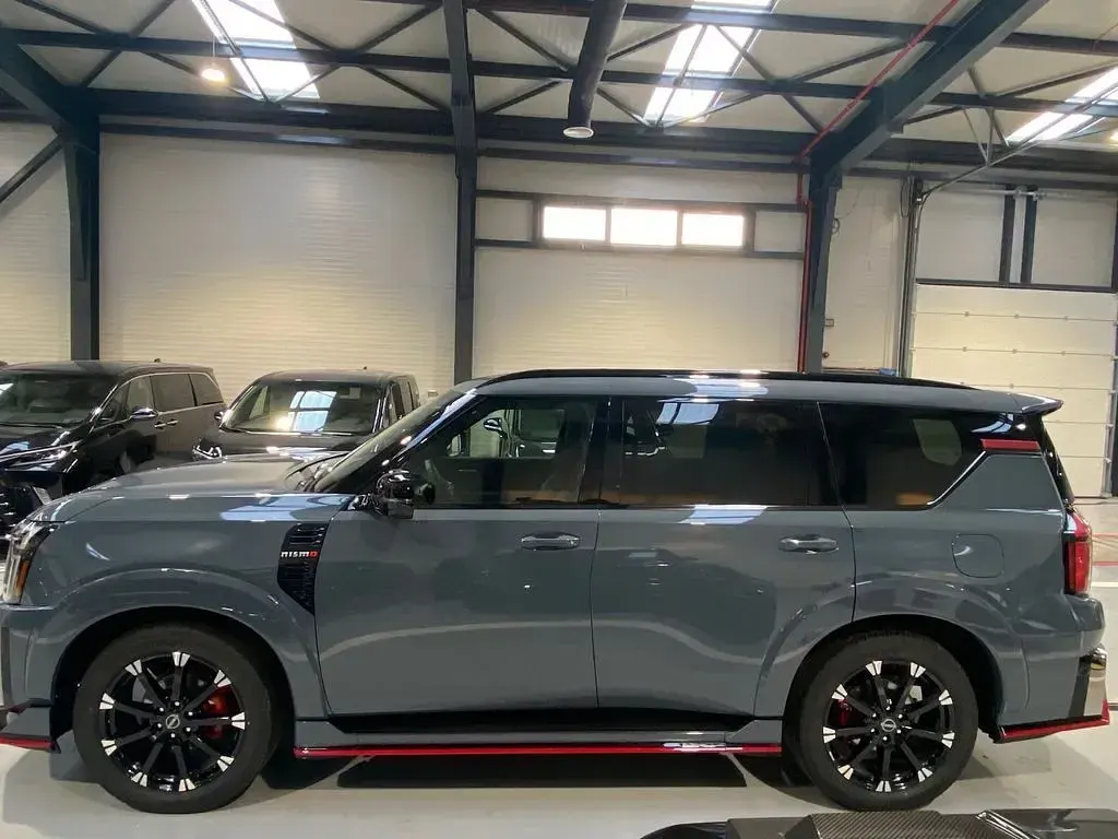 Neu Nissan Armada Nismo 460 PS (338 kW) 2026 Grau SUV