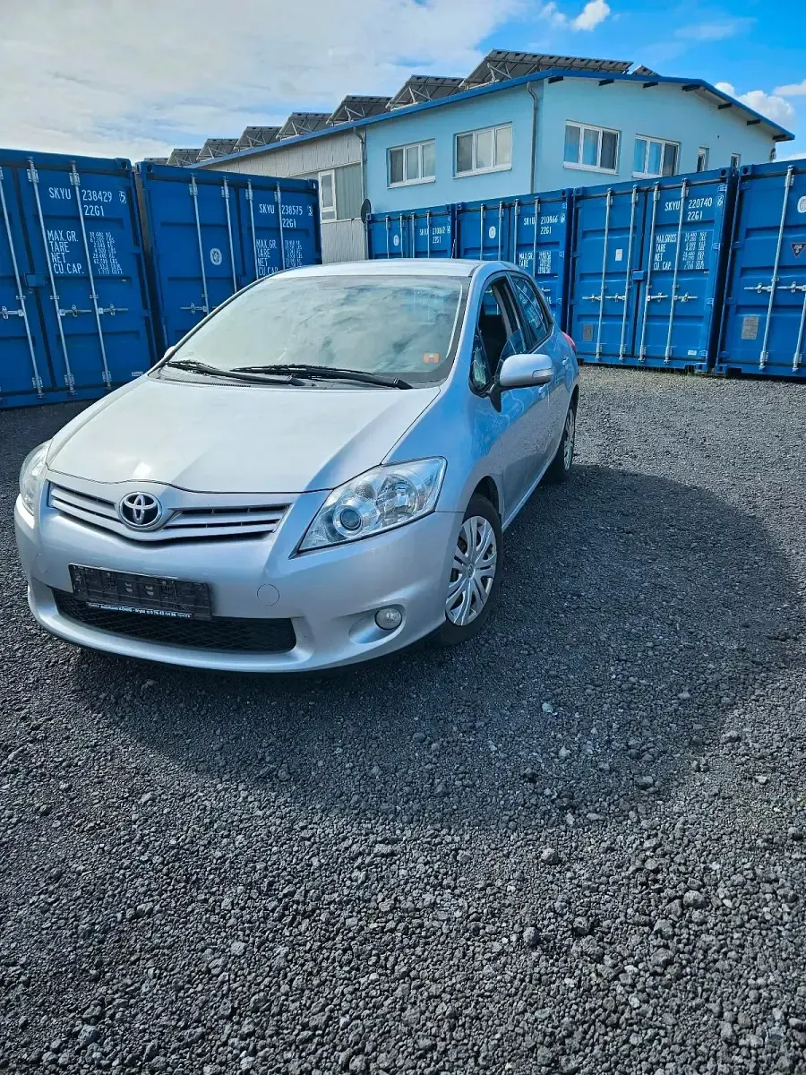 Gebraucht Toyota Auris 97 PS (71 kW) 2010 Silber Kleinwagen