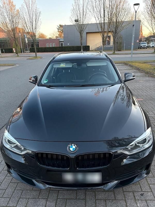 Gebraucht BMW 320 184 PS (135 kW) 2013 Schwarz Kombi