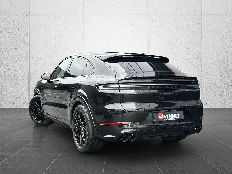 Neu Porsche Cayenne GTS 500 PS (367 kW) 2026 Schwarz SUV
