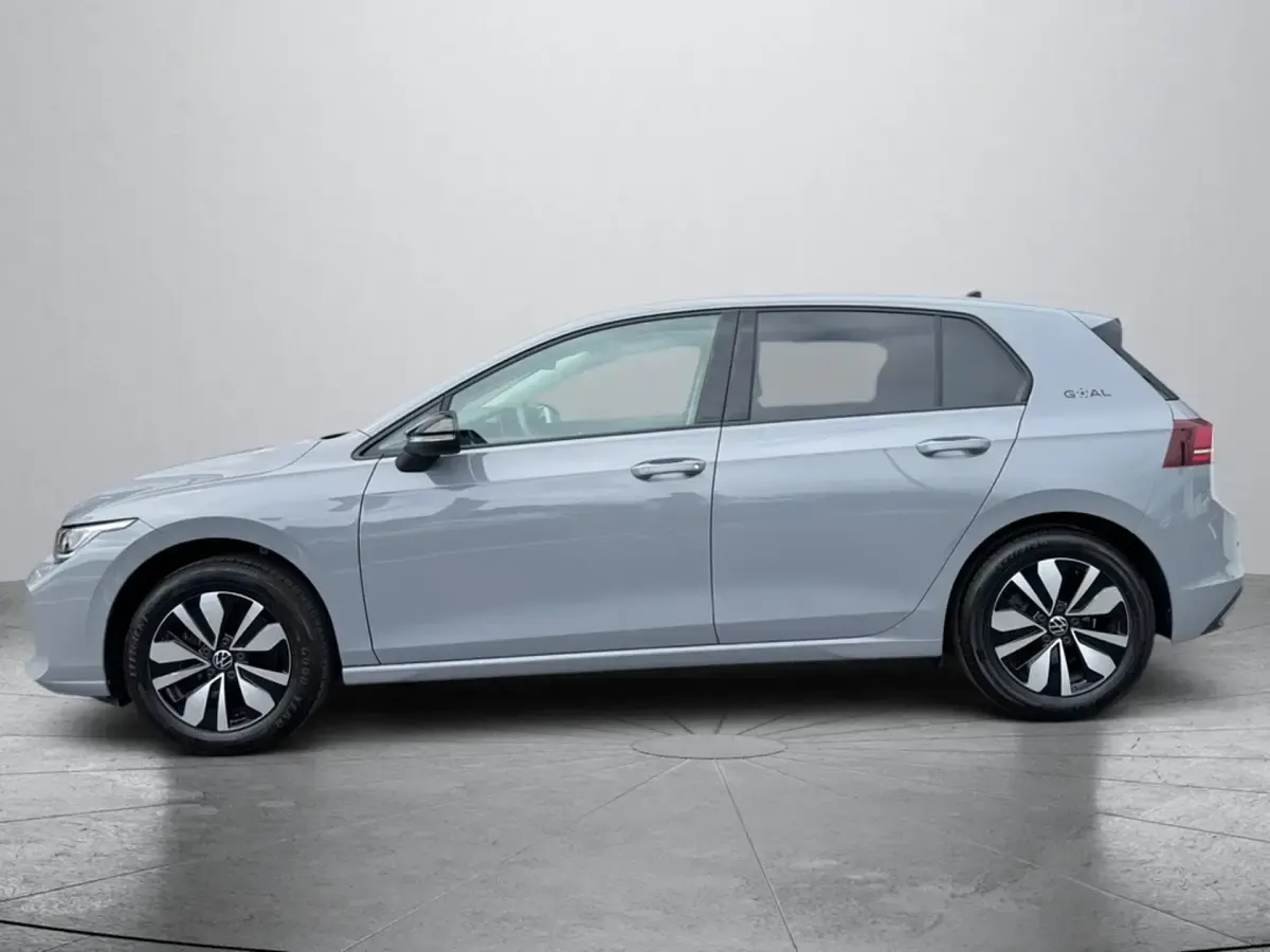 Gebraucht VW Golf VIII Goal 116 PS (85 kW) 2025 Mondsteingrau Limousine