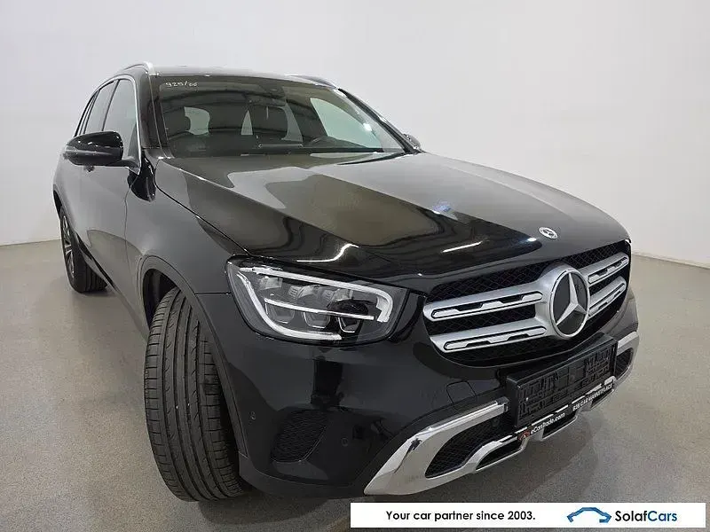 Gebraucht Mercedes GLC200 163 PS (119 kW) 2022 Schwarz SUV