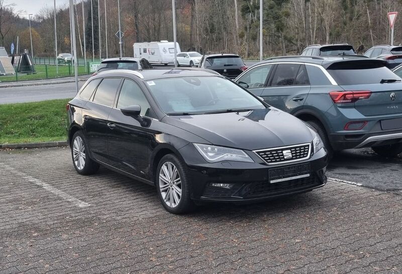 Schwarz Gebraucht 2018 Seat Leon ST XCELLENCE Kombi | 15.500 € (Fairer Preis) - Bild 1/1