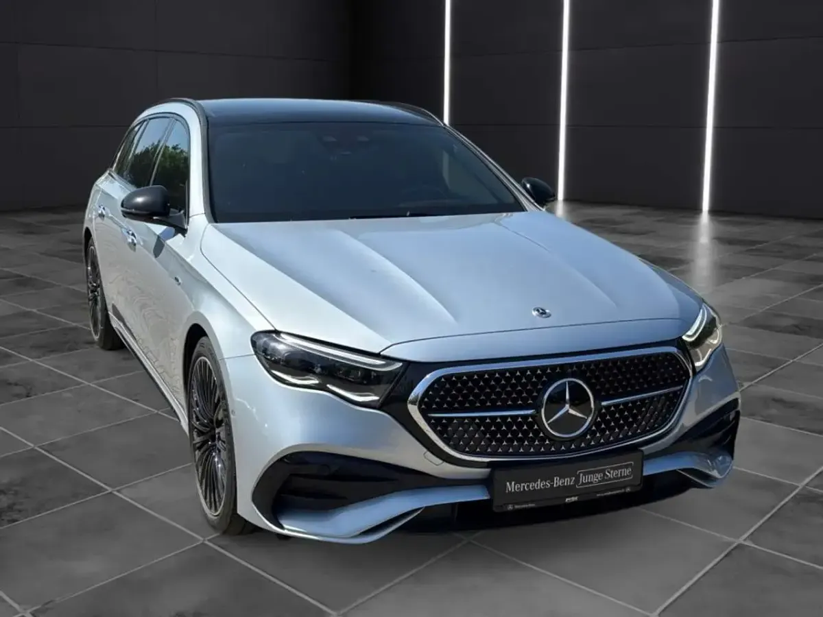 Gebraucht Mercedes E300 AMG Line Premium Plus 313 PS (230 kW) 2025 Metalliclack hightechsilber Kombi