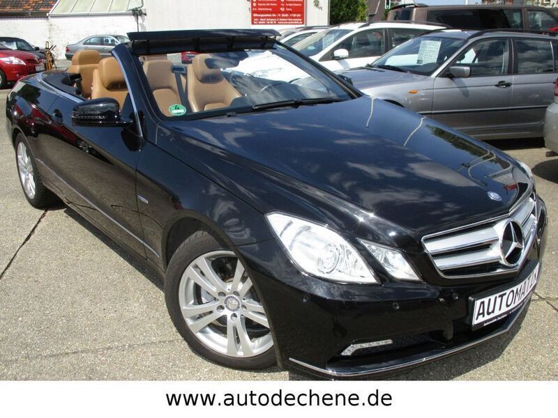 Gebraucht Mercedes E200 Avantgarde 184 PS (135 kW) 2011 Obsidianschwarz perleffekt (metallic) Cabrio