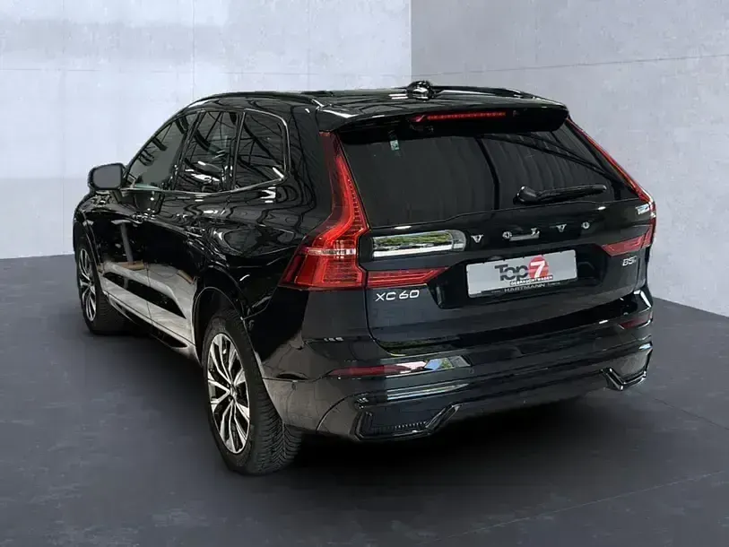 Gebraucht Volvo XC60 Plus 250 PS (183 kW) 2025 Onyx black (metallic) SUV