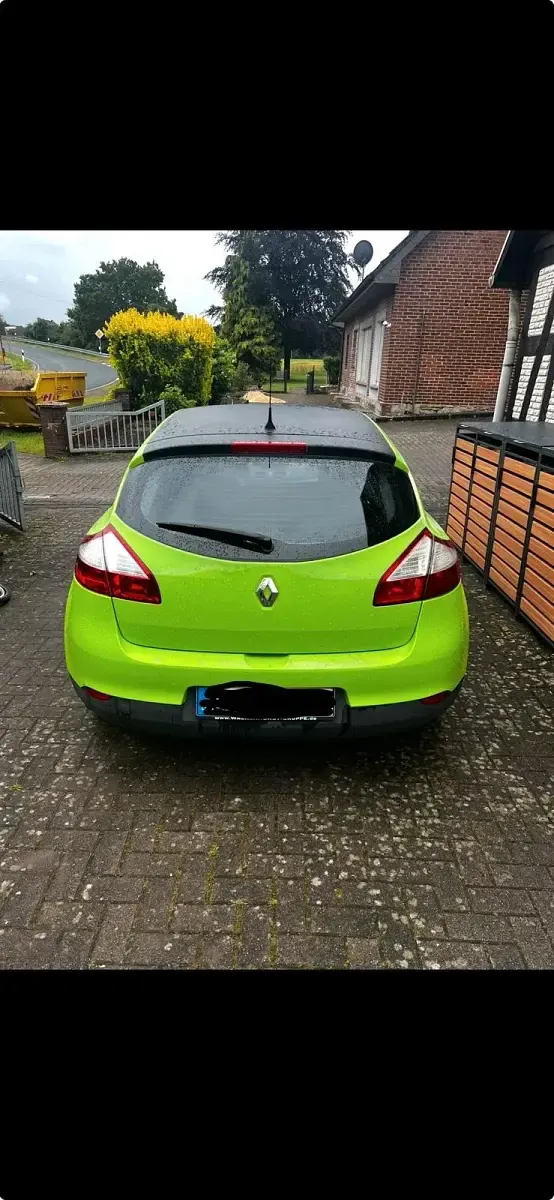 Gebraucht Renault Mégane 101 PS (74 kW) 2009 Grün Kleinwagen