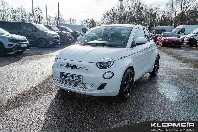 Arktis weiß Gebraucht 2024 Fiat 500e Kleinwagen | 22.990 € (Guter Preis) - Bild 1/4