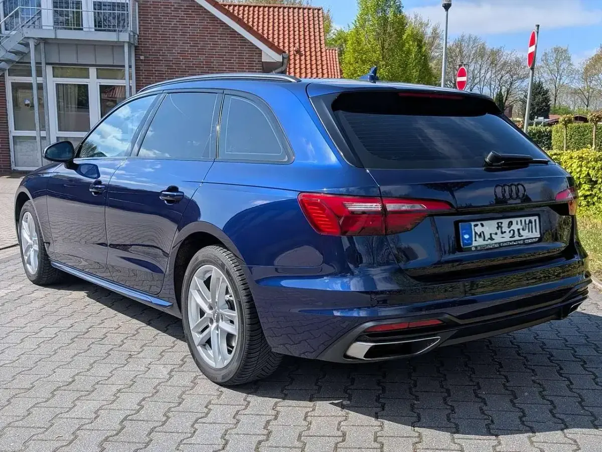 Używany Audi A4 Advanced 163 KM (119 kW) 2020 Niebieski Kombi