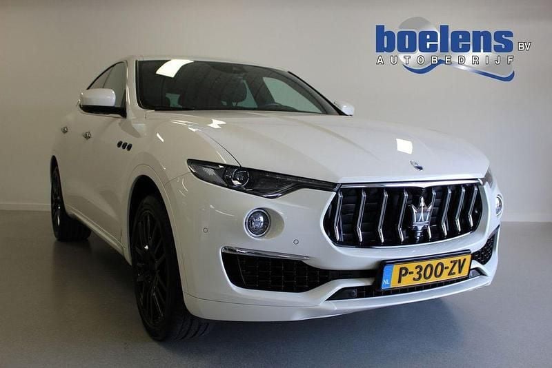Gebraucht Maserati Levante 330 PS (242 kW) 2022 Weiß SUV