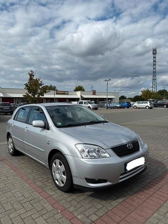 Silber Gebraucht 2004 Toyota Corolla Limousine | 2.600 € (Guter Preis) - Bild 1/4