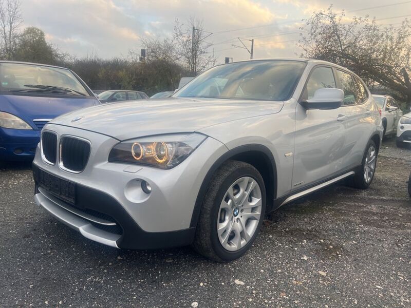 Silber Gebraucht 2011 BMW X1 xLine SUV | 5.500 € (Guter Preis) - Bild 1/4