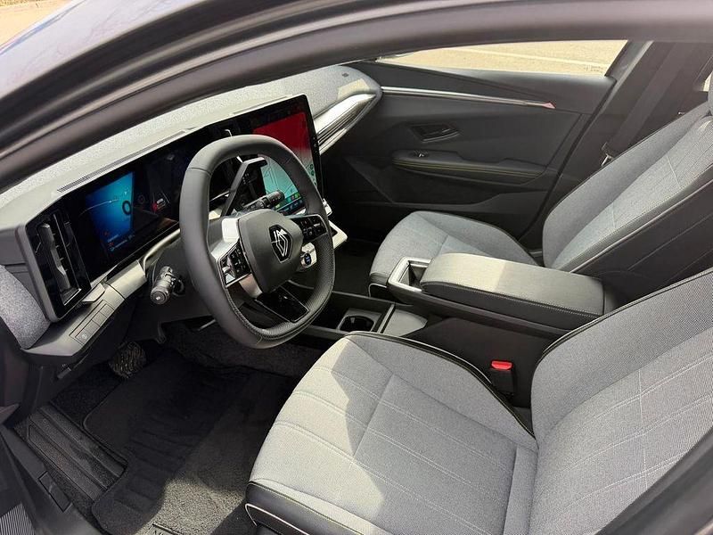 Gebraucht Renault Megane E-Tech Iconic 160 kW (218 PS) 2024 Grau Limousine