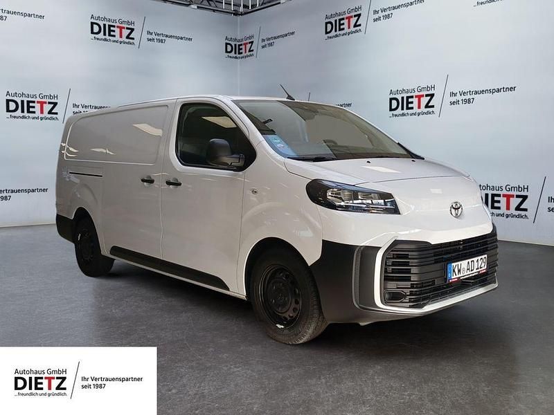 Weiß Gebraucht 2025 Toyota Proace Van | 26.880 € (Superpreis) - Bild 1/4