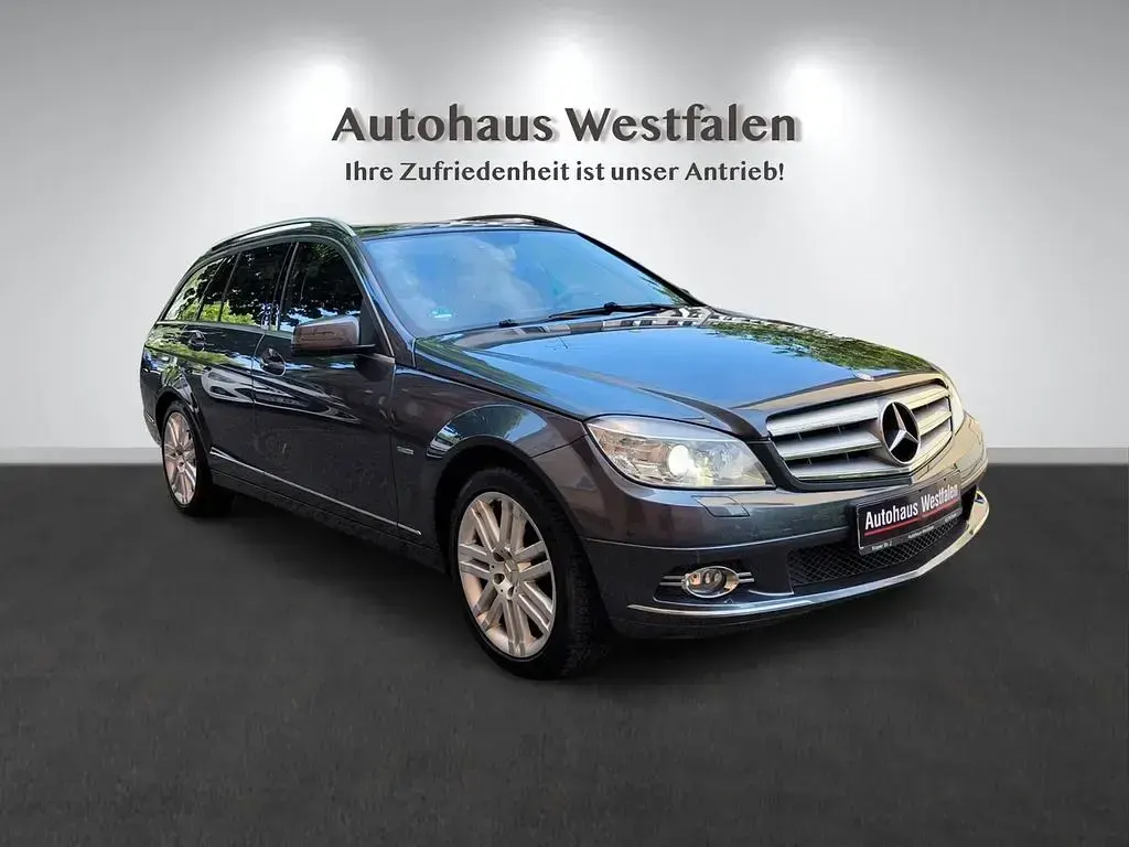 Używany Mercedes C250 204 KM (150 kW) 2011 Szary Sedan/Limuzyna