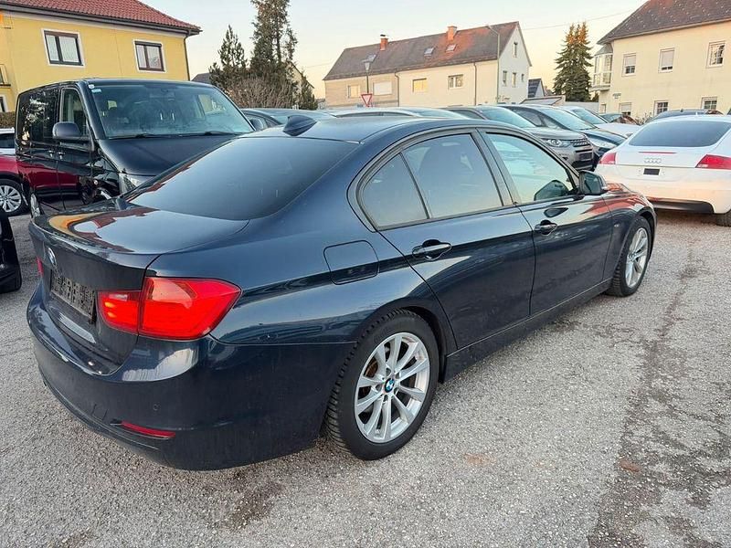 Second-hand BMW 328 245 CP (180 kW) 2012 Albastru Berlinǎ