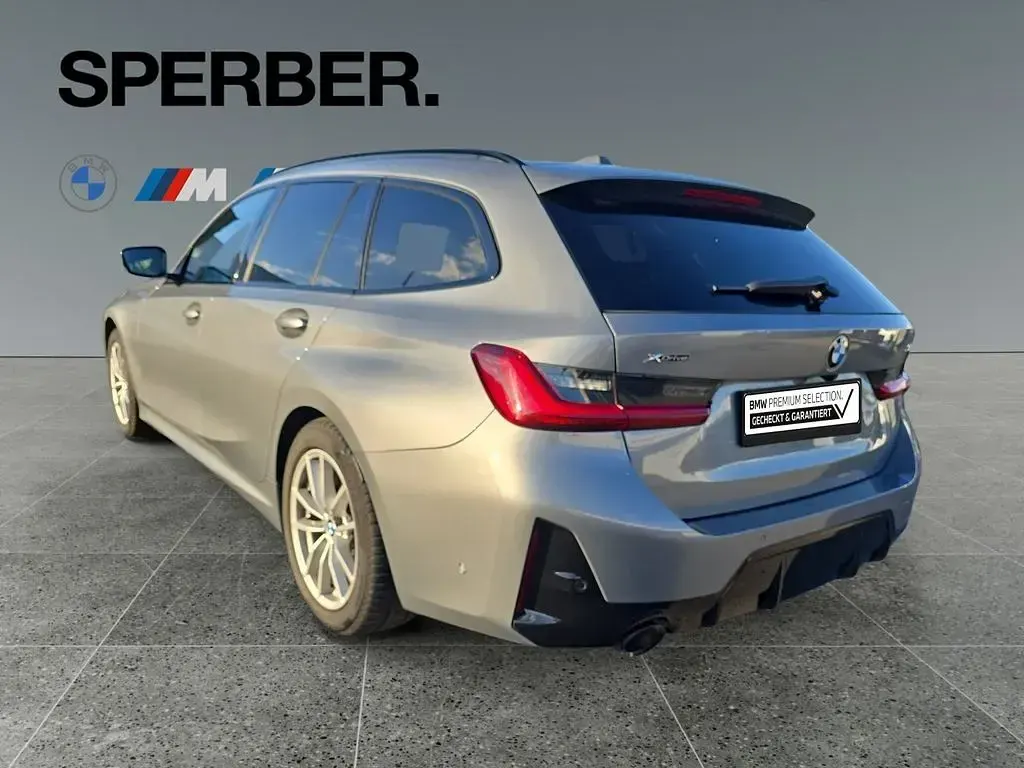 Gebraucht BMW 330 M Sport 258 PS (189 kW) 2025 Grau Limousine