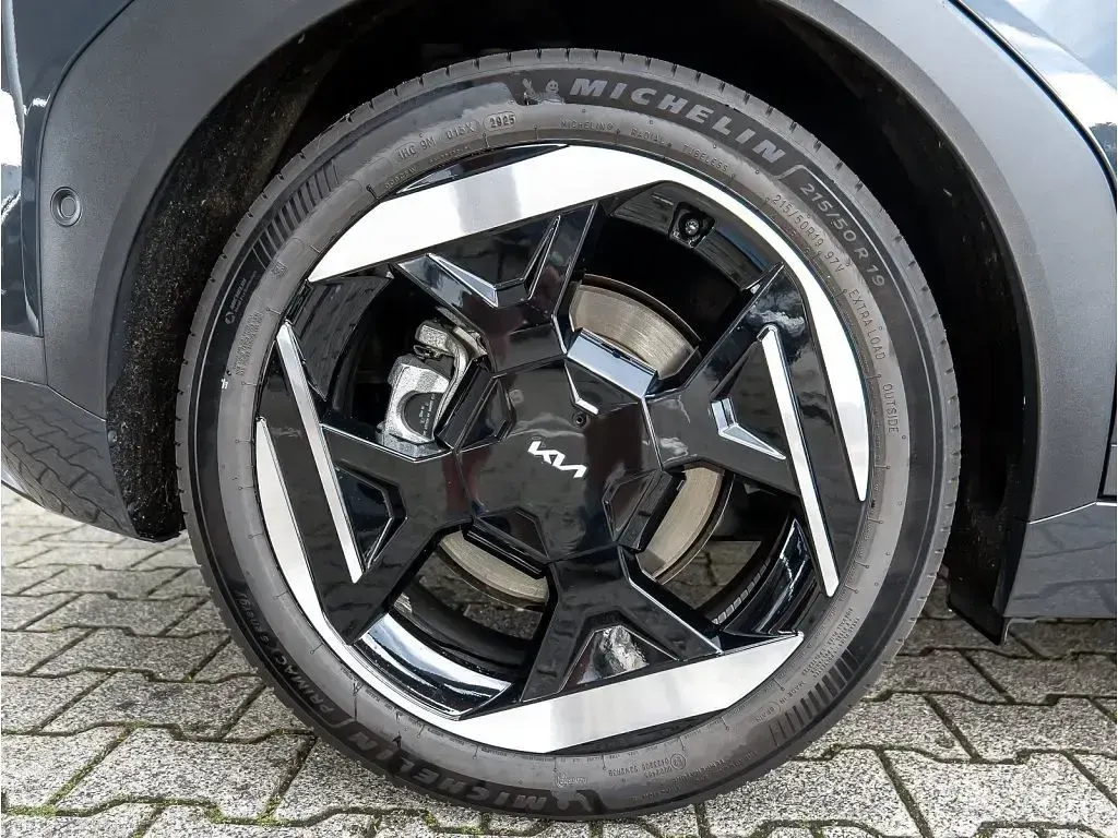 Neu Kia EV4 Earth 150 kW (204 PS) 2026 Grau SUV