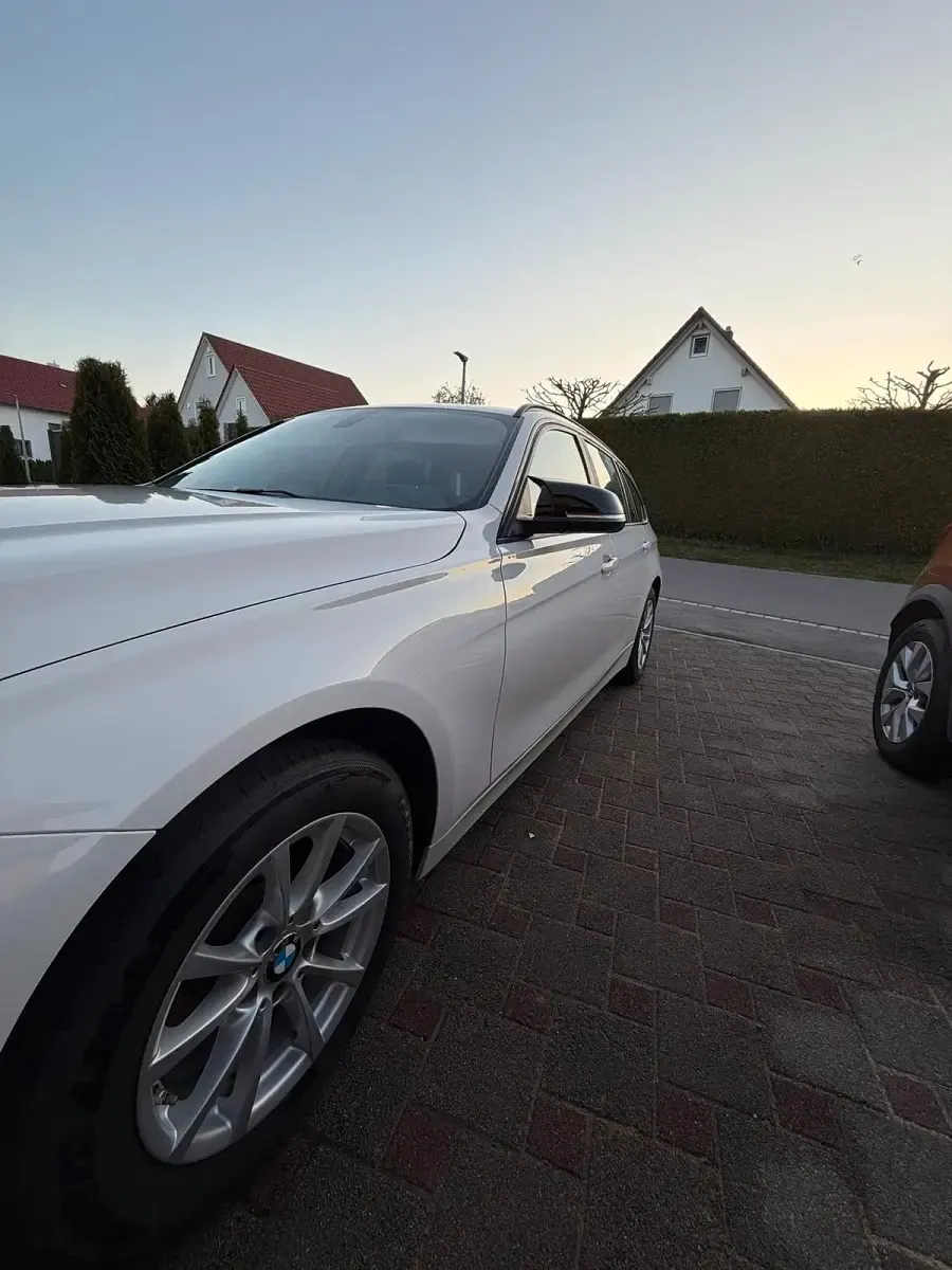 Gebraucht BMW 318 143 PS (105 kW) 2015 Weiß Kombi