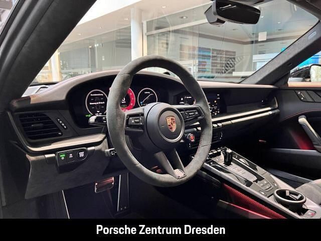 Gebraucht Porsche 992 541 PS (397 kW) 2026 Tiefschwarzmetallic (metallic)