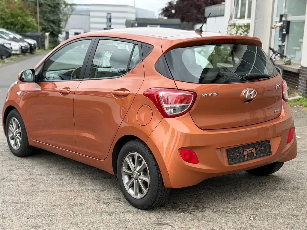 Gebraucht Hyundai i10 Intro Edition 87 PS (63 kW) 2014 Orange Kleinwagen