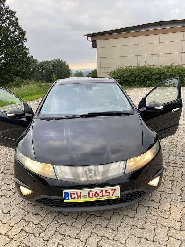 Silber Gebraucht 2007 Honda Civic Sport Limousine | 1.990 € (Superpreis) - Bild 1/4