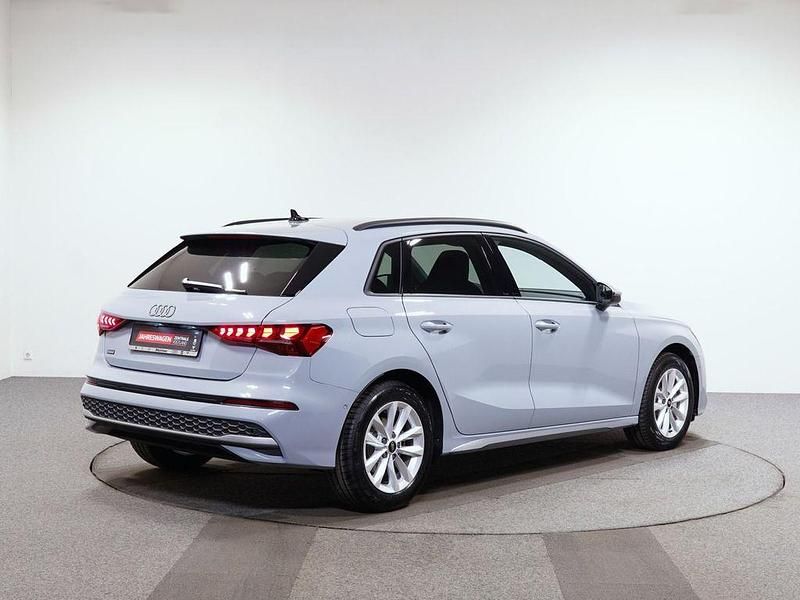 Second-hand Audi A3 Sport 150 CP (110 kW) 2024 Gri Berlinǎ